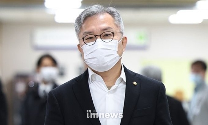 더불어민주당 최강욱 의원