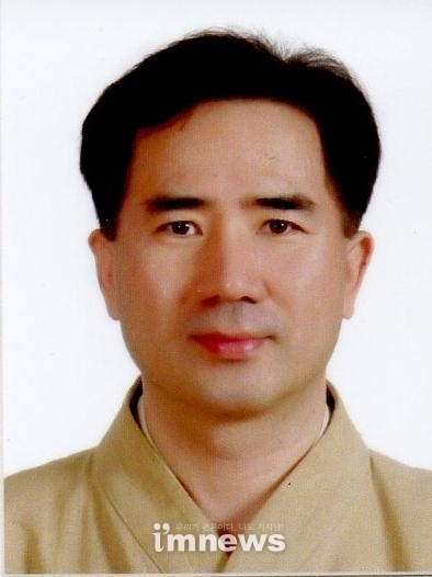 박황희 고전번역학자