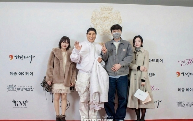 앙드레김 2026 ETERNAL LINE 컬렉션 성료 헤리티지의 현재형 선언 팀포트 팀제이미 참석